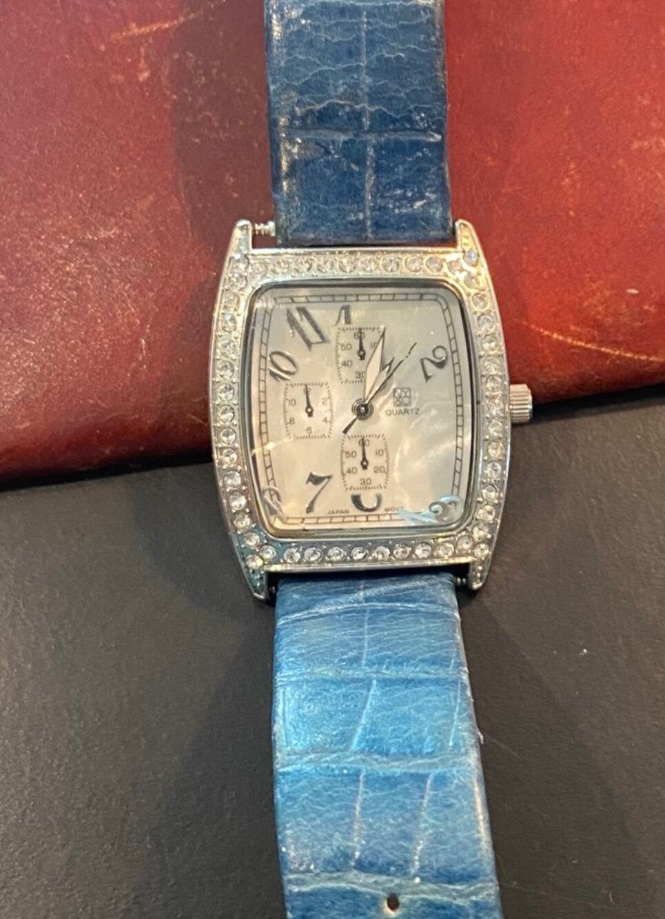 Women's 30mm Silver Tone New York & CO Watch, Crystal Accents